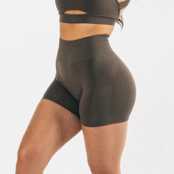 SOLD Alphalete mocha amplify shorts - Picture 2 of 3